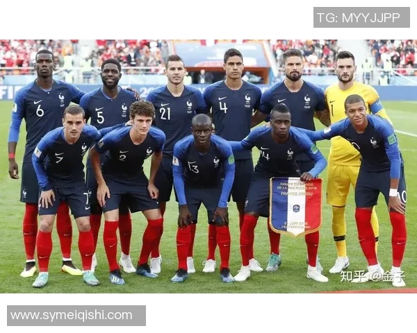 大牙哥足球明星的传奇故事与辉煌成就全解析